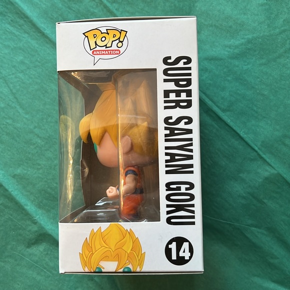 Dragon ball z funko POP 14 super saiyan goku - Picture 2 of 4